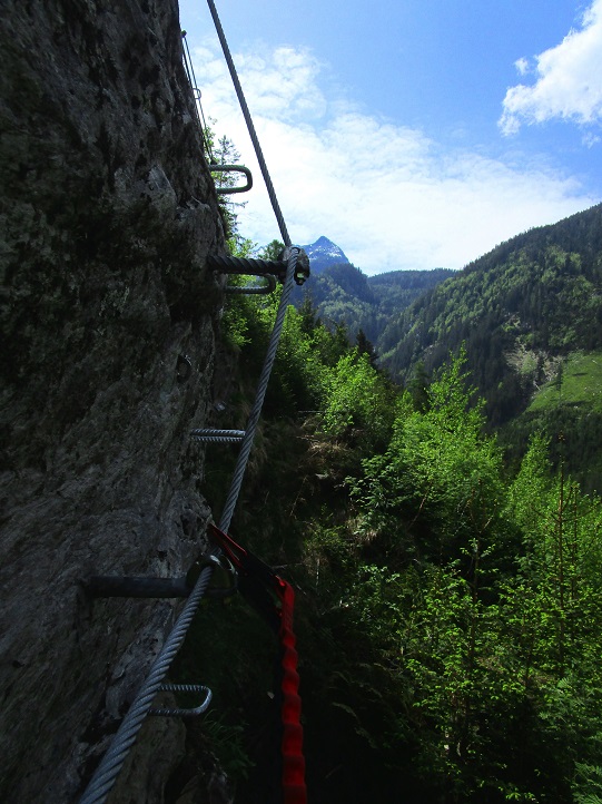 Foto: Andreas Koller / Klettersteigtour / Blausee Klettersteig (1015m) / 19.05.2025 23:12:17