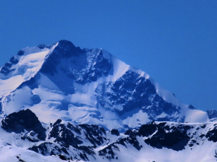 Foto: Andreas Koller / Wandertour / Kammtour zum Schwarzen Knott (2811m) / Piz Bernina (4049m) / 15.06.2025 16:43:33