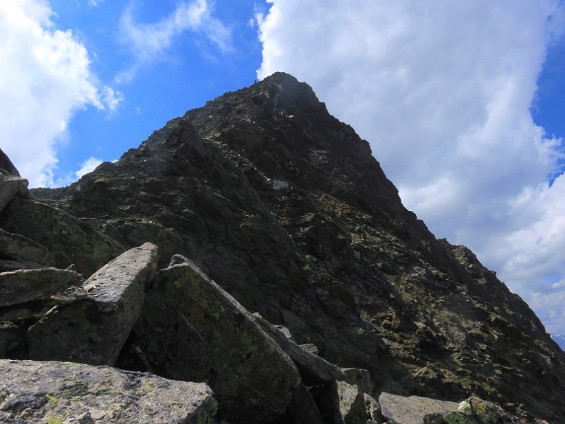 Foto: Andreas Koller / Wandertour / Königskogel (3050m) / Der steile Grat am Königskogel / 22.06.2025 23:58:45