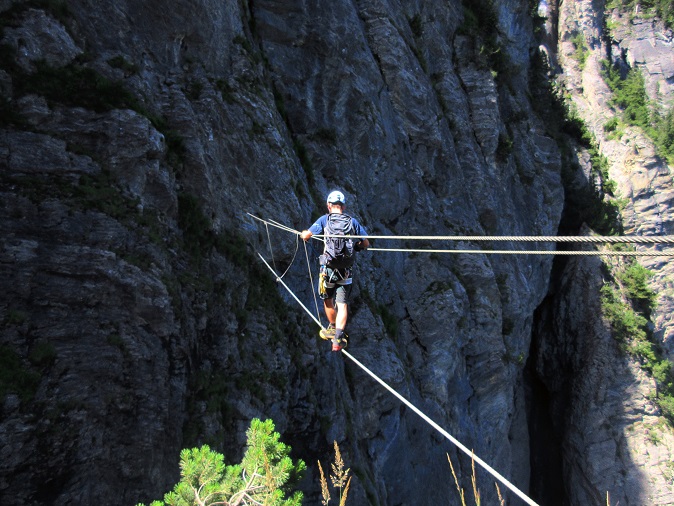 Foto: Andreas Koller / Klettersteigtour / Klettersteig Allmenalp - Kandersteg (1725m) / Über die Seilbrücke zur Schlusswand / 25.06.2025 17:48:53