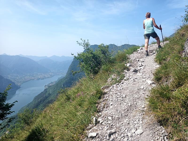 Foto: Wolfgang Lauschensky / Wandertour / Monte Censo / Idroseeblick beim Gipfelanstieg / 08.07.2025 16:23:48