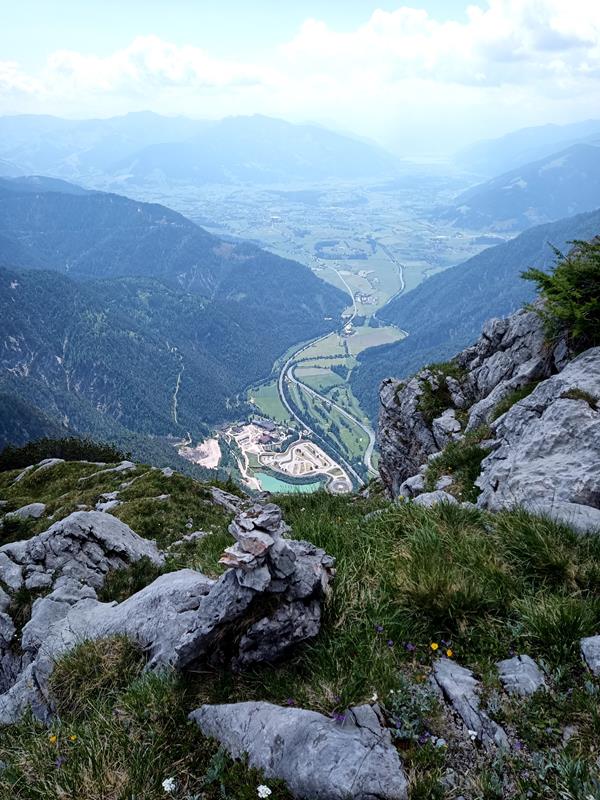 Foto: Wolfgang Lauschensky / Wandertour / Rauchkopf 1953m über Dießbachsteig / Tiefblick ins Saalachtal / 08.07.2025 21:23:27