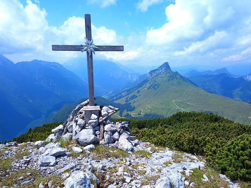 Foto: Wolfgang Lauschensky / Wandertour / Rauchkopf 1953m über Dießbachsteig / Kranzhorn vom Rauchkopfgipfel / 08.07.2025 21:23:19