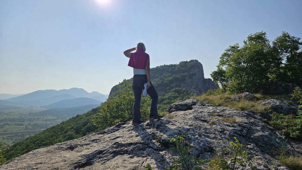 Foto: Manfred Karl / Wandertour / Auf den Zir (850 m) – Inselberg im Licko Polje / 30.07.2025 09:50:06