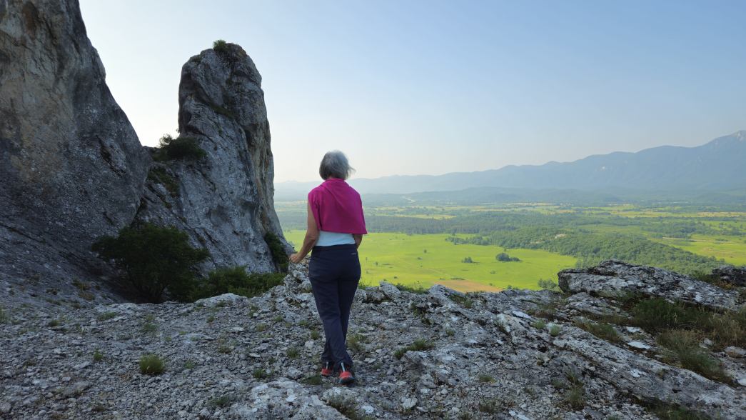 Foto: Manfred Karl / Wandertour / Auf den Zir (850 m) – Inselberg im Licko Polje / 30.07.2025 09:49:31