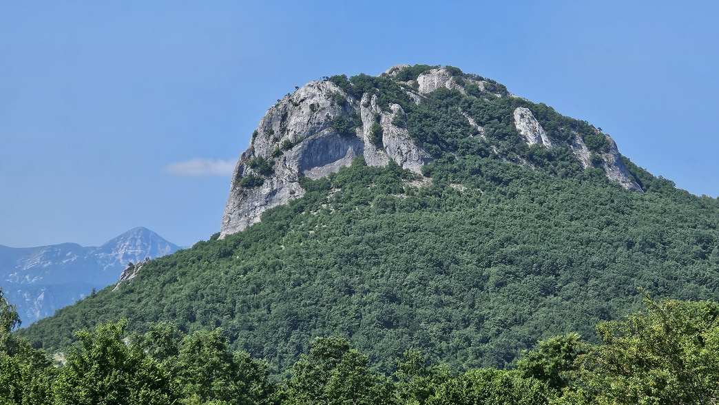 Foto: Manfred Karl / Wandertour / Auf den Zir (850 m) – Inselberg im Licko Polje / 30.07.2025 09:44:28
