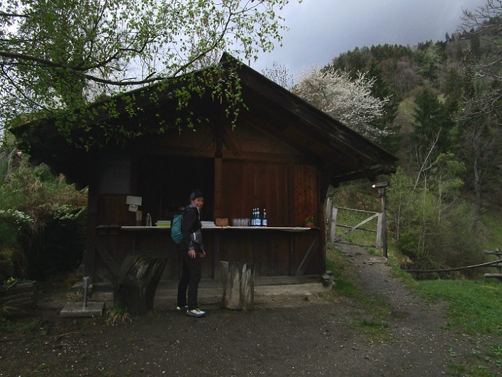 Foto: Andreas Koller / Klettersteigtour / Vellauer Felsenweg (1362m) / Zur Selbstbedieung (mit Kassa) / 03.09.2025 02:04:26