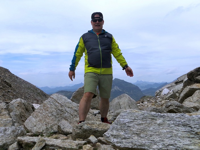 Foto: Andreas Koller / Klettersteigtour / Wiesbadener Hütte Klettersteige2: Guido-Künzel-Steig (2697m) / Auf der Radschulter / 20.10.2025 00:02:54
