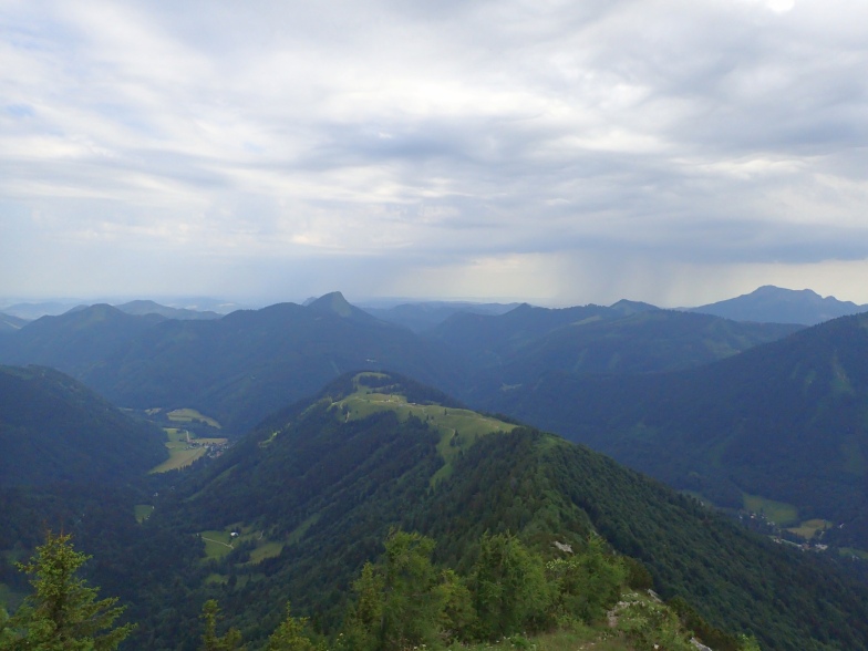Foto: Manfred Karl / Wandertour / Aus der Taugl auf Regenspitz und Bergköpfl / Der Grat zur Feichtensteinalm / 30.10.2025 20:32:06