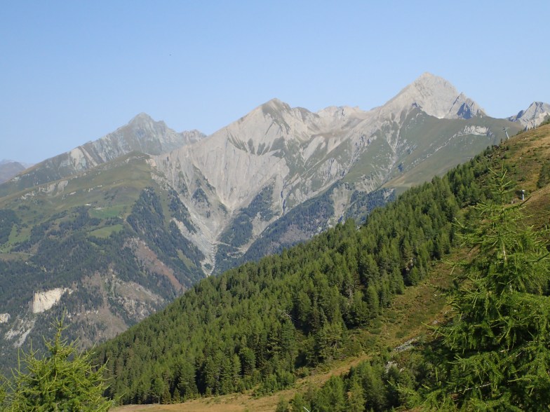 Foto: Manfred Karl / Klettertour / Rotenkogel (2762 m) Nordwestgrat / Nussingkogel - Bretterwand - Kendlspitze / 24.06.2026 16:06:40