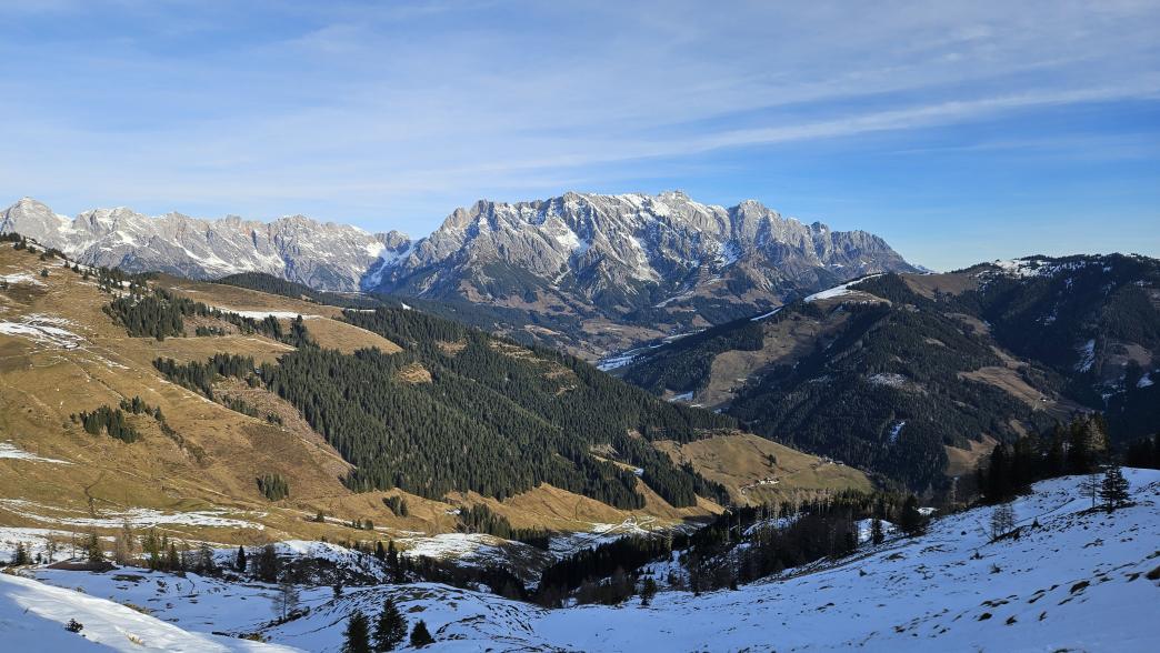 Foto: Manfred Karl / Schneeschuhtour / Mit Schneeschuhen auf den Klingspitz (1988 m) und Hochkasern (2017 m) / 08.05.2026 16:27:56