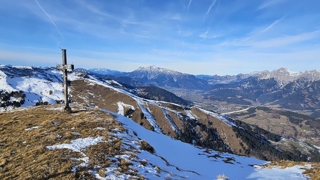 Foto: Manfred Karl / Schneeschuhtour / Mit Schneeschuhen auf den Klingspitz (1988 m) und Hochkasern (2017 m) / Am Hochkasern / 08.05.2026 16:22:19