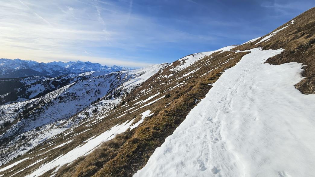 Foto: Manfred Karl / Schneeschuhtour / Mit Schneeschuhen auf den Klingspitz (1988 m) und Hochkasern (2017 m) / 08.05.2026 16:20:19