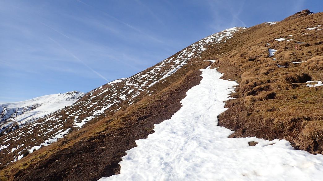 Foto: Manfred Karl / Schneeschuhtour / Mit Schneeschuhen auf den Klingspitz (1988 m) und Hochkasern (2017 m) / 08.05.2026 16:20:10