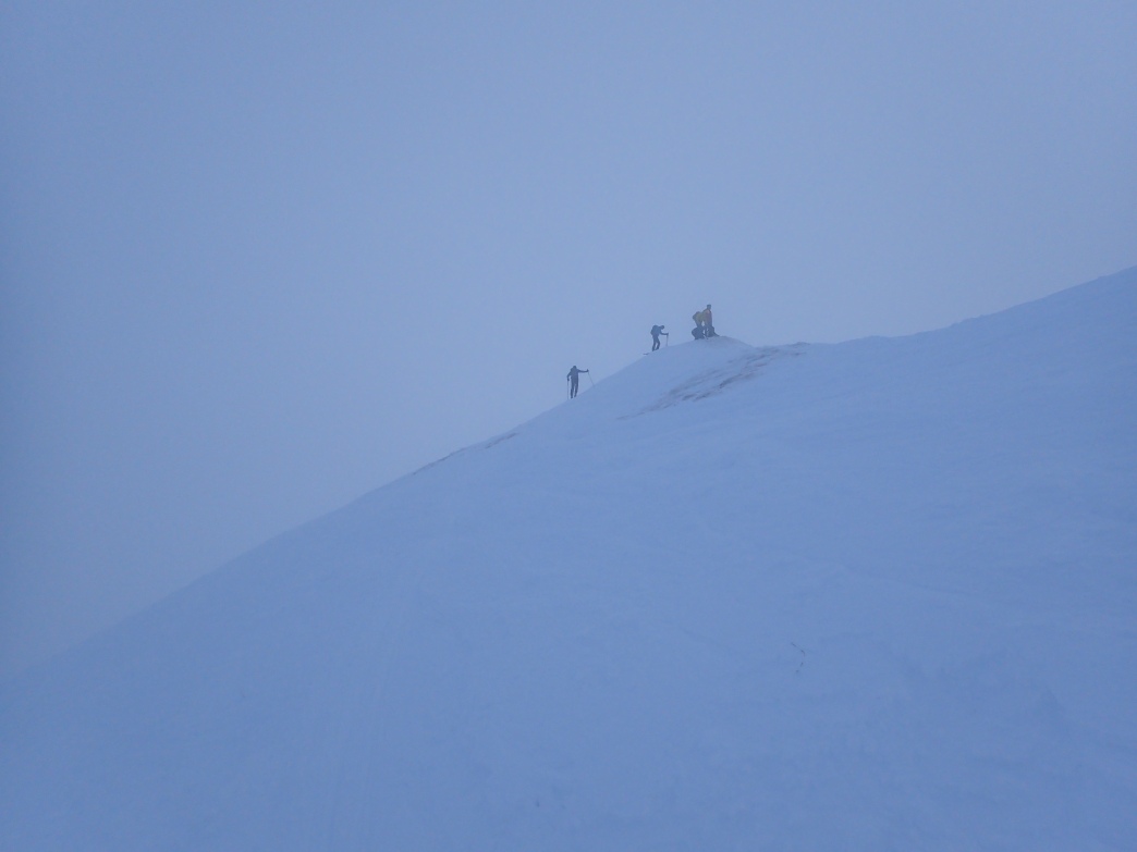 Foto: Manfred Karl / Skitour / Ruchwannenkopf (2179 m) - Überschreitung / Ruchwannenkopf - leider im Nebel / 23.06.2026 10:06:47