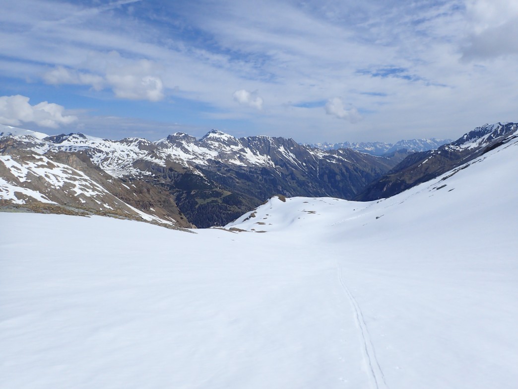 Foto: Manfred Karl / Skitour / Noespitze (3005 m) und Herbertturm (2971 m) aus dem Seidlwinkltal / 23.06.2026 14:54:52