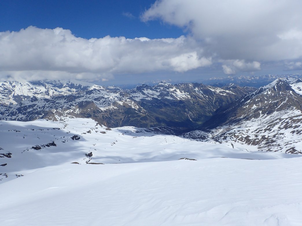 Foto: Manfred Karl / Skitour / Noespitze (3005 m) und Herbertturm (2971 m) aus dem Seidlwinkltal / 23.06.2026 14:53:38