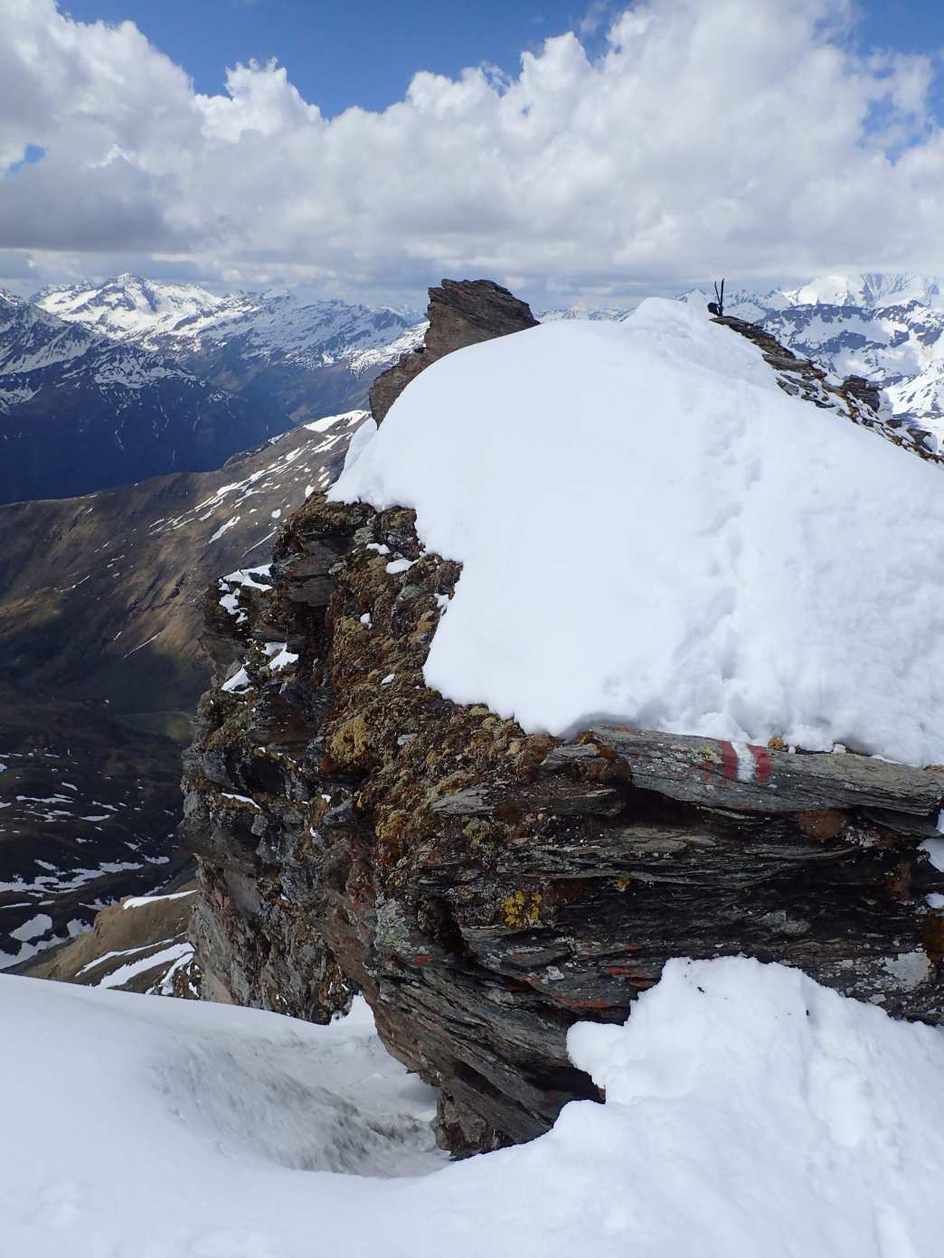 Foto: Manfred Karl / Skitour / Noespitze (3005 m) und Herbertturm (2971 m) aus dem Seidlwinkltal / Die niedrige Felsstufe / 23.06.2026 14:47:55