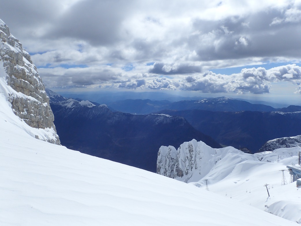Foto: Manfred Karl / Skitour / Prestreljenik Fenster (2391 m) – Sella Ursic (2280 m) / An klaren Tagen reicht die Sicht angeblich bis zur Adria / 23.06.2026 12:20:52