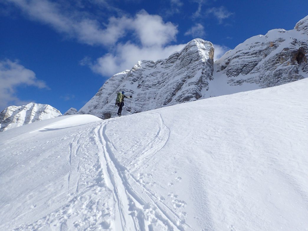 Foto: Manfred Karl / Skitour / Prestreljenik Fenster (2391 m) – Sella Ursic (2280 m) / 23.06.2026 11:41:16