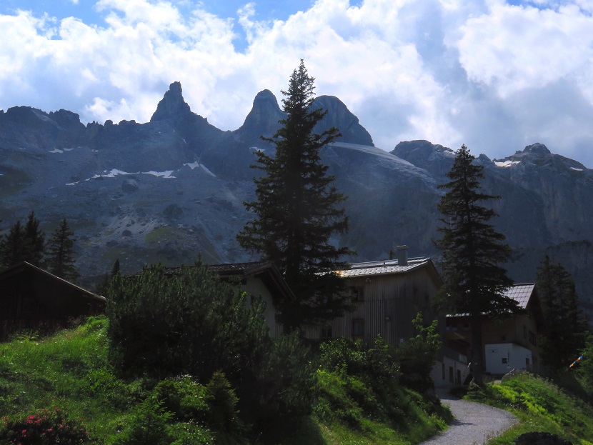 Foto: Andreas Koller / Wandertour / Panoramarunde über Tschagguns (2334m) / Abstieg durchs Gauertal / 24.06.2026 02:06:50
