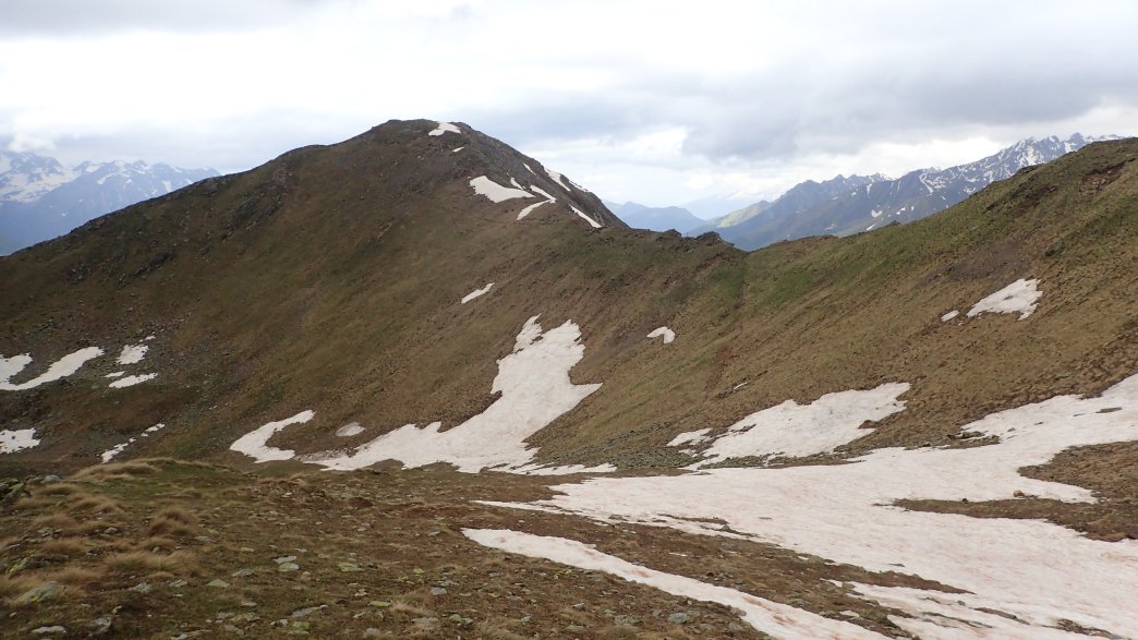 Foto: Manfred Karl / Wandertour / Monte Tonale Occidentale (2694 m) / Blick hinüber zur Cima Bleis / 19.07.2026 19:00:29