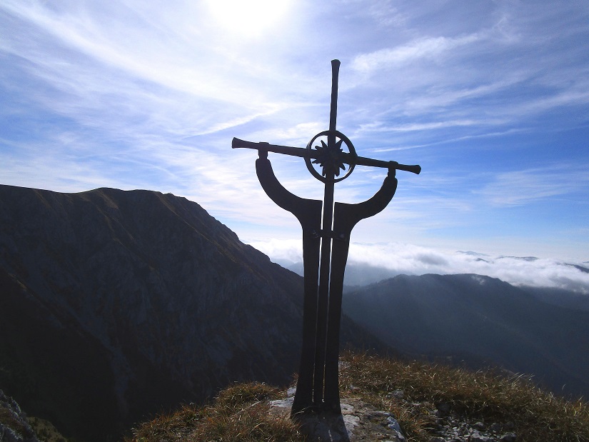 Foto: Andreas Koller / Klettertour / Südostgrat Großer Wildkamm (1874m) / Gipfelkreuz Großer Wildkamm / 01.07.2026 00:54:54