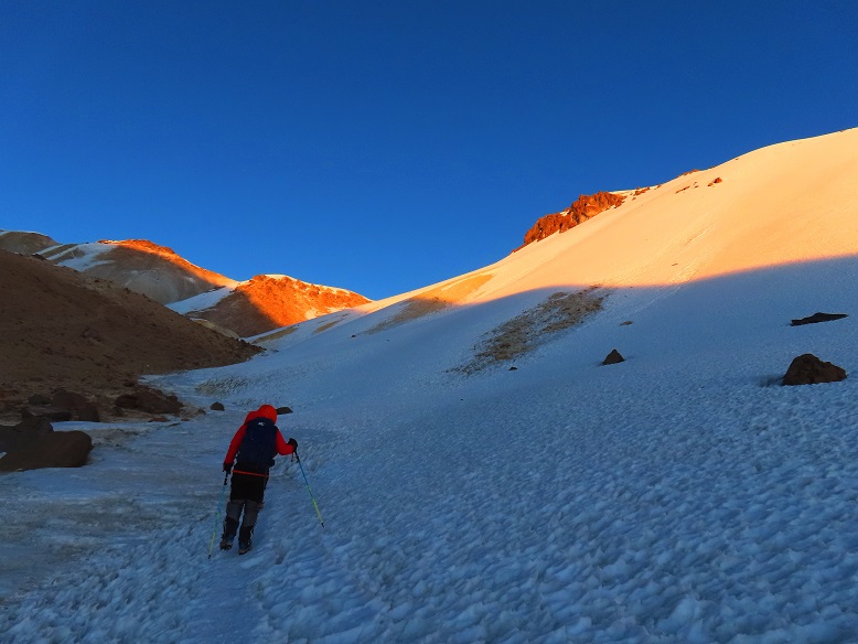 Foto: Andreas Koller / Wandertour / Cerro Acotango (6052m) / 11.07.2026 02:10:16