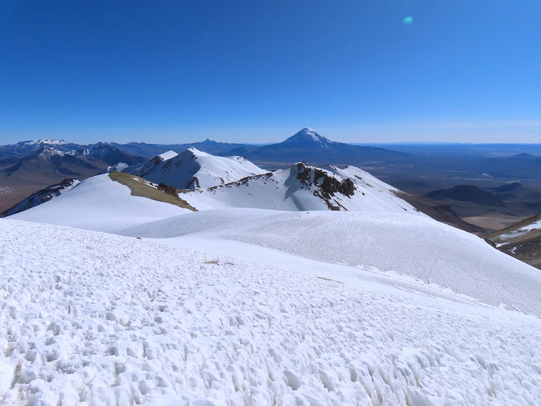 Foto: Andreas Koller / Wandertour / Cerro Acotango (6052m) / 11.07.2026 02:08:53