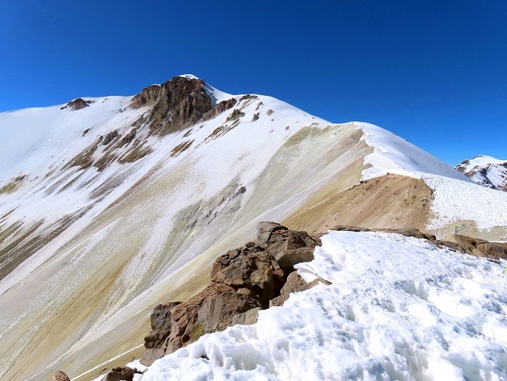 Foto: Andreas Koller / Wandertour / Cerro Acotango (6052m) / Grat zum Acotango / 11.07.2026 02:08:41