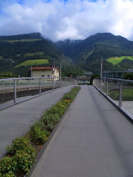 Foto: Andreas Koller / Wandertour / Jesus Besinnungsweg Naturns (712m) / Über die Etsch zum Bahnhof / 12.08.2026 22:19:27
