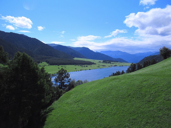Foto: Andreas Koller / Wandertour / Panoramaweg Seeköpfl - Grüner See (2635m) / Talort St. Valentin auf der Haide mit Haidersee / 13.08.2026 13:13:22