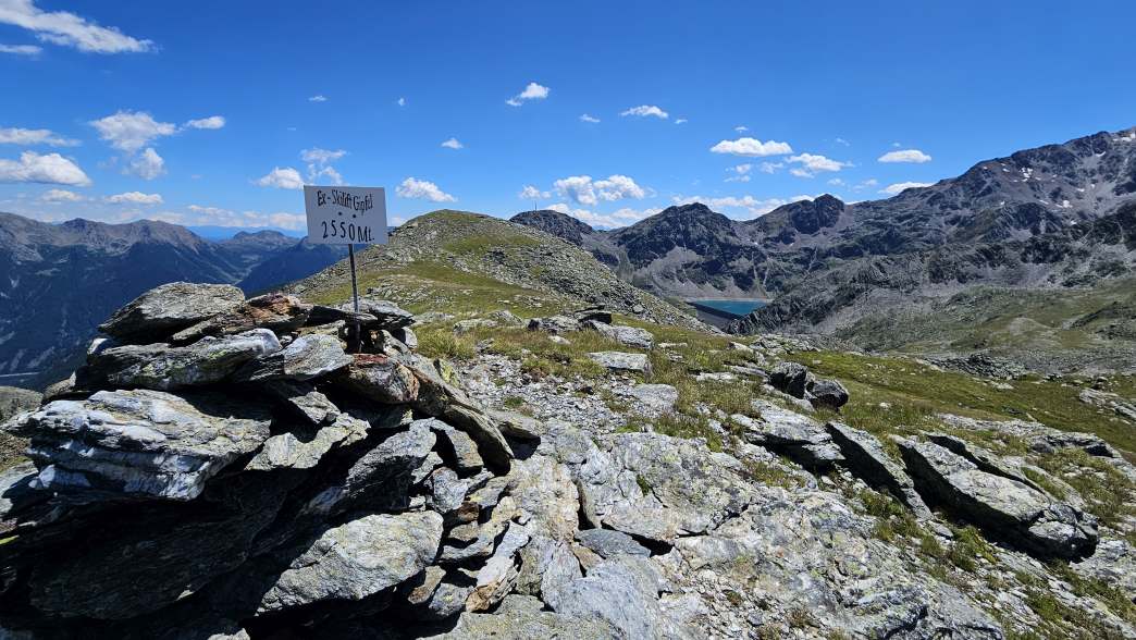 Foto: Manfred Karl / Wandertour / Hoher Dieb (2730 m) von der Tarscher Alm / Weit und breit kein Skilift zu sehen, auch keine Überreste / 22.09.2026 19:51:29