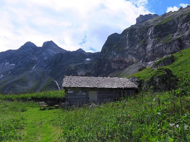 Foto: Andreas Koller / Wandertour / Mottakopf - Wächter über dem Brandnertal (2176m) / Obere Sonnenlagant Alpe (1843m) / 30.09.2026 22:23:04