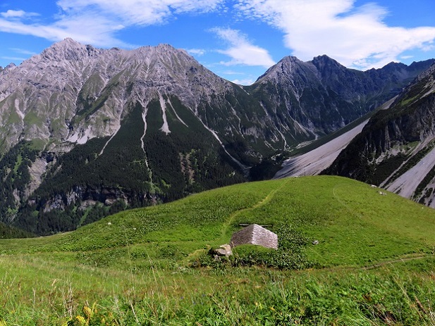 Foto: Andreas Koller / Wandertour / Mottakopf - Wächter über dem Brandnertal (2176m) / 30.09.2026 22:22:23