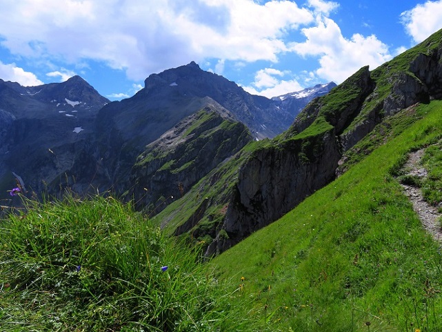 Foto: Andreas Koller / Wandertour / Mottakopf - Wächter über dem Brandnertal (2176m) / 30.09.2026 22:21:30