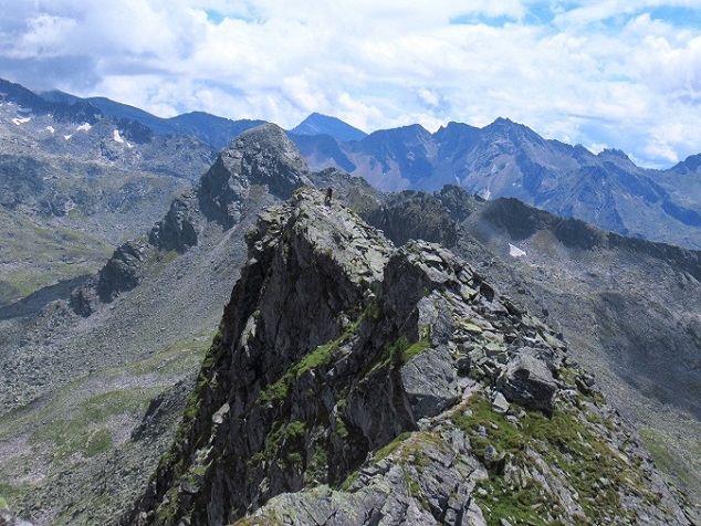 Foto: Andreas Koller / Klettertour / Südgrat auf den Graukogel (2492m) / Blick über den Graukogel Südgrat / 03.10.2026 16:52:46