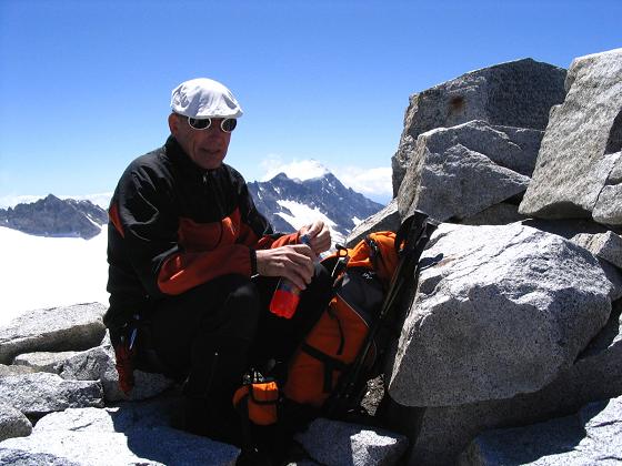 Foto: Andreas Koller / Wandertour / Cresta Croce und Cannone 149 (3330 m) / Am Gipfel der Cresta Croce / 15.05.2007 23:35:55