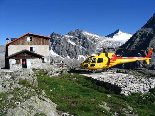 Foto: Andreas Koller / Wandertour / Cresta Croce und Cannone 149 (3330 m) / Rif. Mandron mit Trentiner Hubschrauber / 15.05.2007 23:38:22