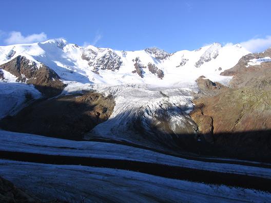 Foto: Andreas Koller / Wandertour / Aus dem Fornokessel auf den Palon de la Mare (3703 m) / Forno-Gletscher mit Punta San Matteo (3678 m) und Pizo Tresero (3594 m) / 28.05.2007 11:14:11
