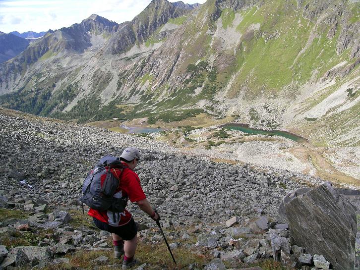 Foto: Andreas Koller / Wandertour / Rupprechtseck - Runde (2591 m) / Wegloser Steilabstieg zu den Sauofenseen / 29.04.2007 23:55:50