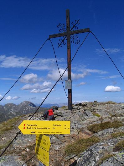 Foto: Andreas Koller / Wandertour / Rupprechtseck - Runde (2591 m) / Gipfelkreuz am Rupprechtseck / 29.04.2007 23:54:18