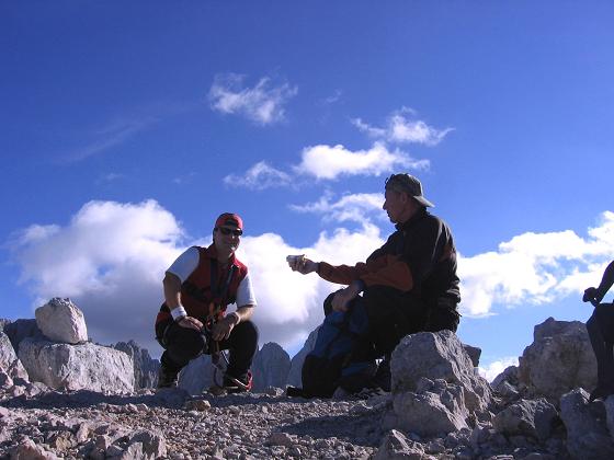 Foto: Andreas Koller / Wandertour / Spik - Überschreitung (2473 m) / Gipfeljause / 26.04.2007 22:41:50