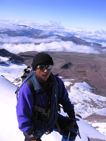 Foto: Andreas Koller / Wandertour / Chimborazo - König der Anden Ecuadors (6310 m) / Auf ca. 5300 m Höhe - im Tal das Ref. Carrel (4840 m) / 10.01.2007 03:02:28