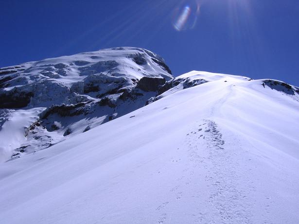 Foto: Andreas Koller / Wandertour / Chimborazo - König der Anden Ecuadors (6310 m) / Anstiegsroute aus einer Höhe von 5100 m gesehen / 10.01.2007 03:01:37