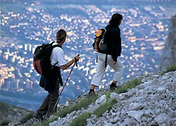 Foto: Tirol Werbung / Wandertour / Adlerweg Etappe 12 - Aus der Bergeinsamkeit in die Stadt / 25.07.2007 13:43:47