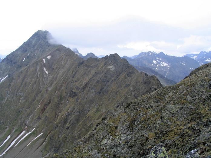 Foto: Andreas Koller / Wandertour / Gummaberg und Kreuzhöhe (2566 m) / Der Grat zum Kasereck (2740 m) / 28.05.2007 10:40:15