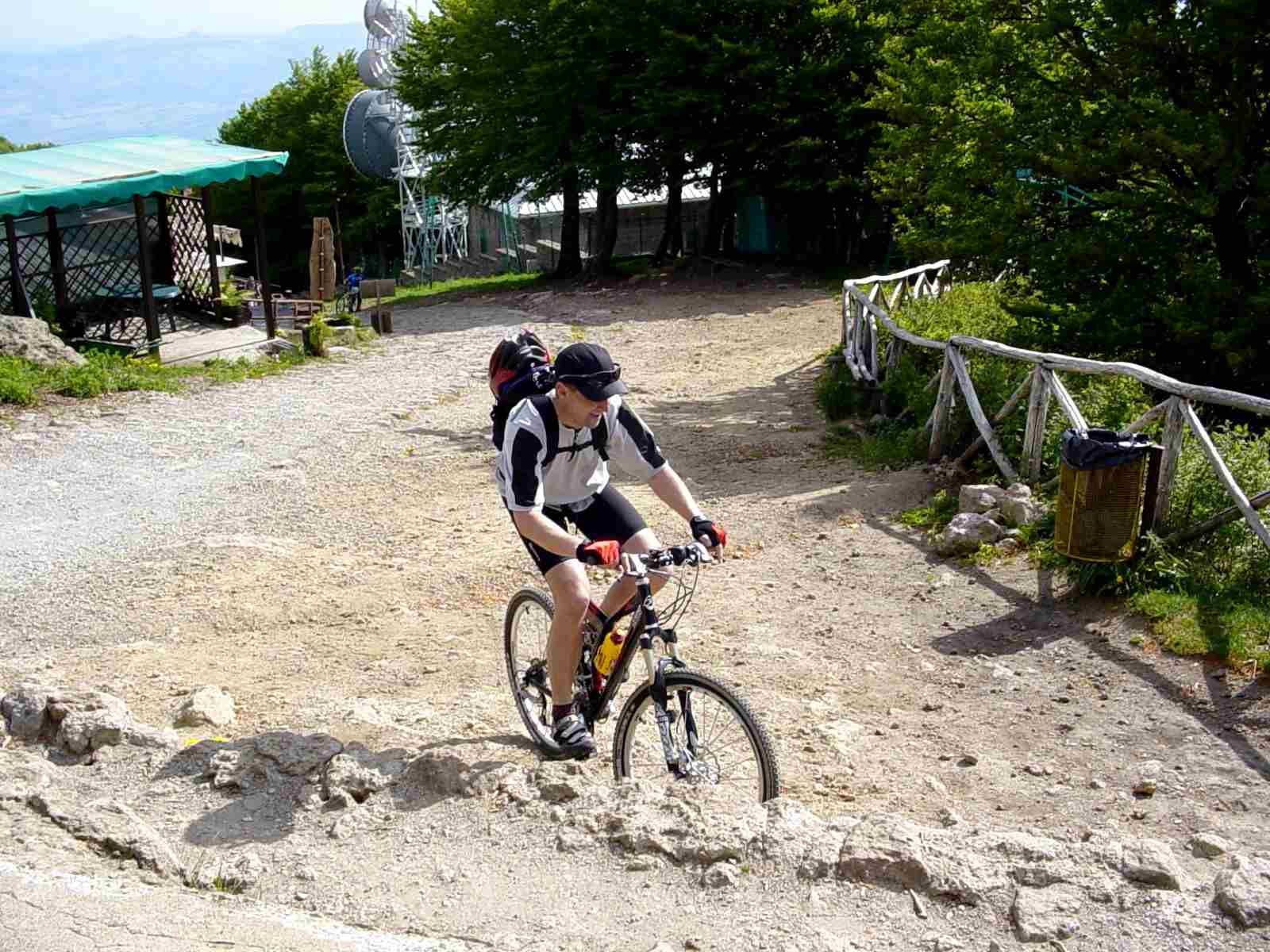 Foto: Manfred Karl / Mountainbiketour / Monte Amiata, 1733 m / Geschafft! / 20.06.2007 06:14:34