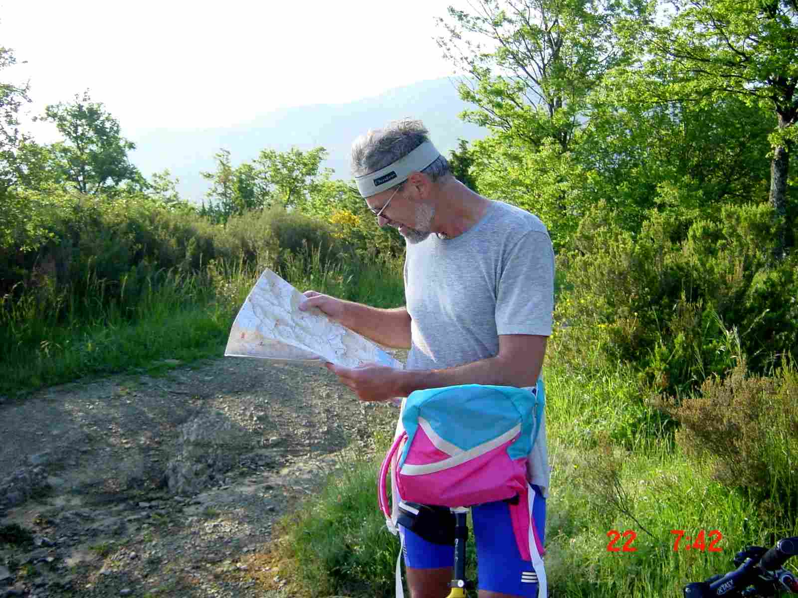 Foto: Manfred Karl / Mountainbiketour / Monte Castel Giudeo, 1037 m / Genaues Studium der Karten ist hier oft nötig / 20.06.2007 06:30:29