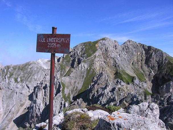 Foto: Andreas Koller / Klettersteigtour / Karwendel- und Mittenwalder Klettersteig (2384m) / Am Gipfel der Südlichen Linderspitze / 31.08.2007 23:13:39